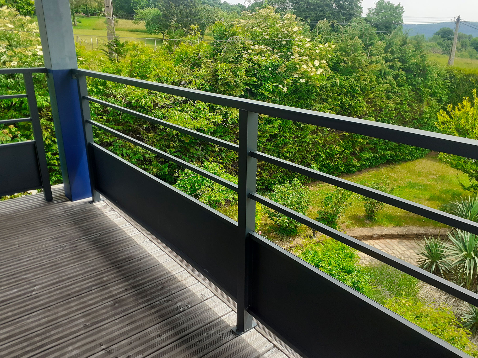 Garde-Corps en aluminium soudé : sécurité et esthétique sur-mesure proche de Besançon